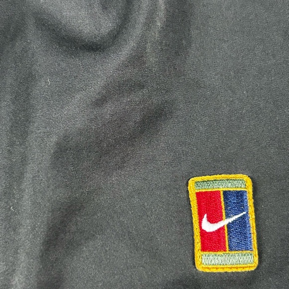 Vintage 90s men’s Nike shorts - Picture 3 of 4